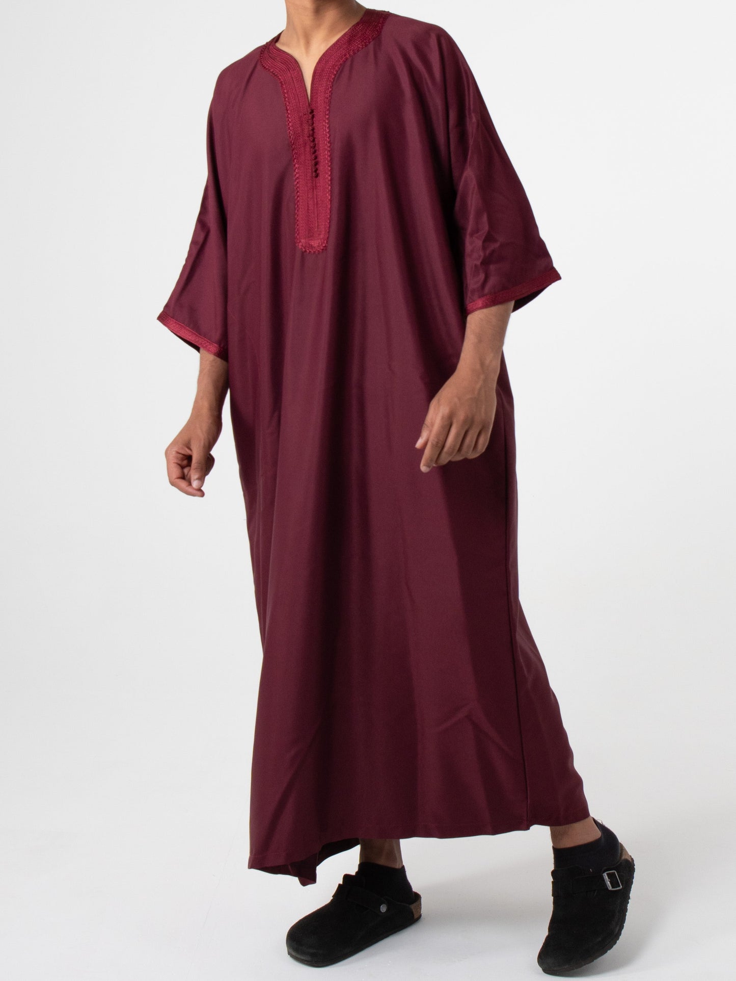 Essential Maroon thobe