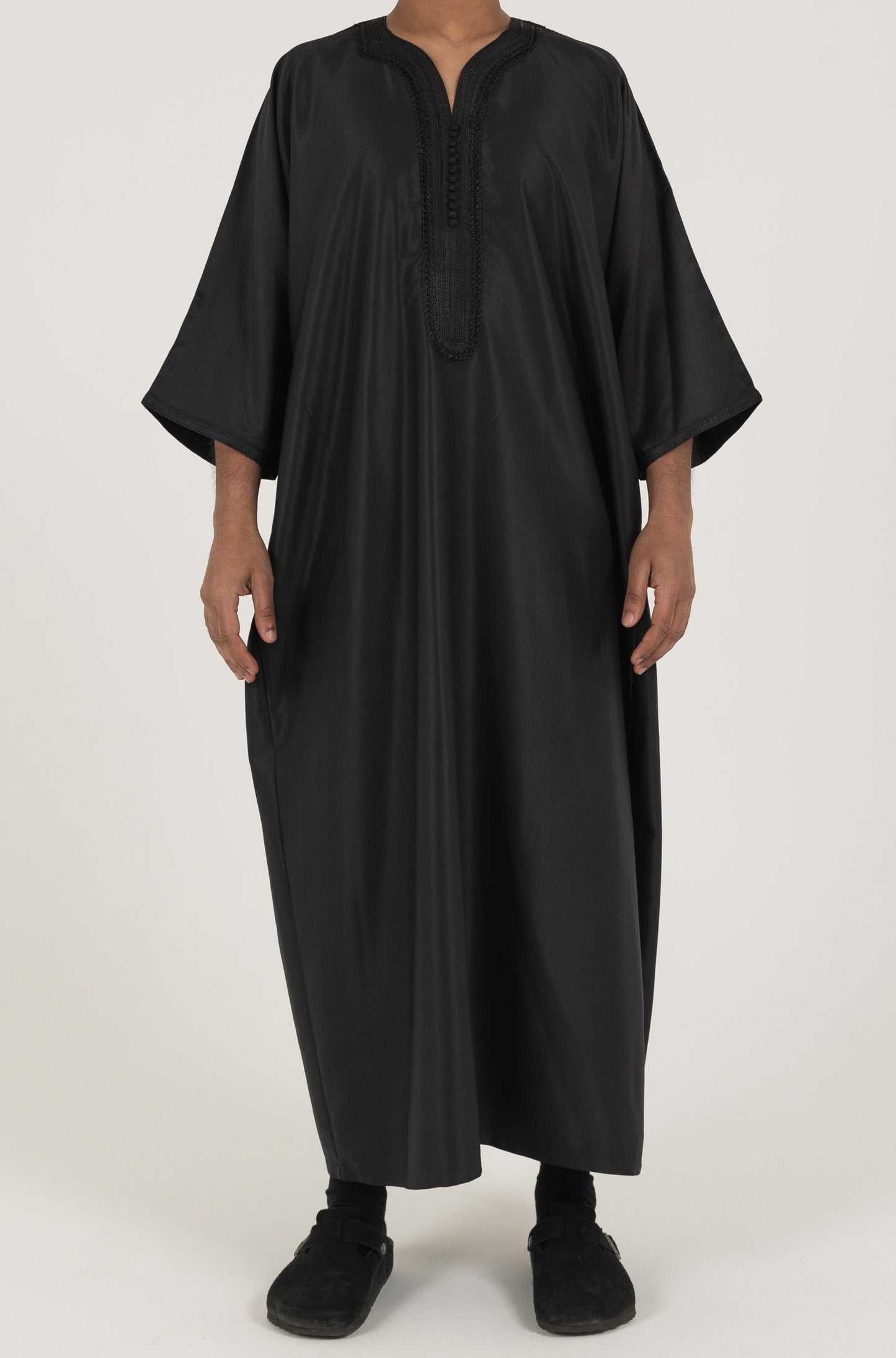 Essential Black thobe